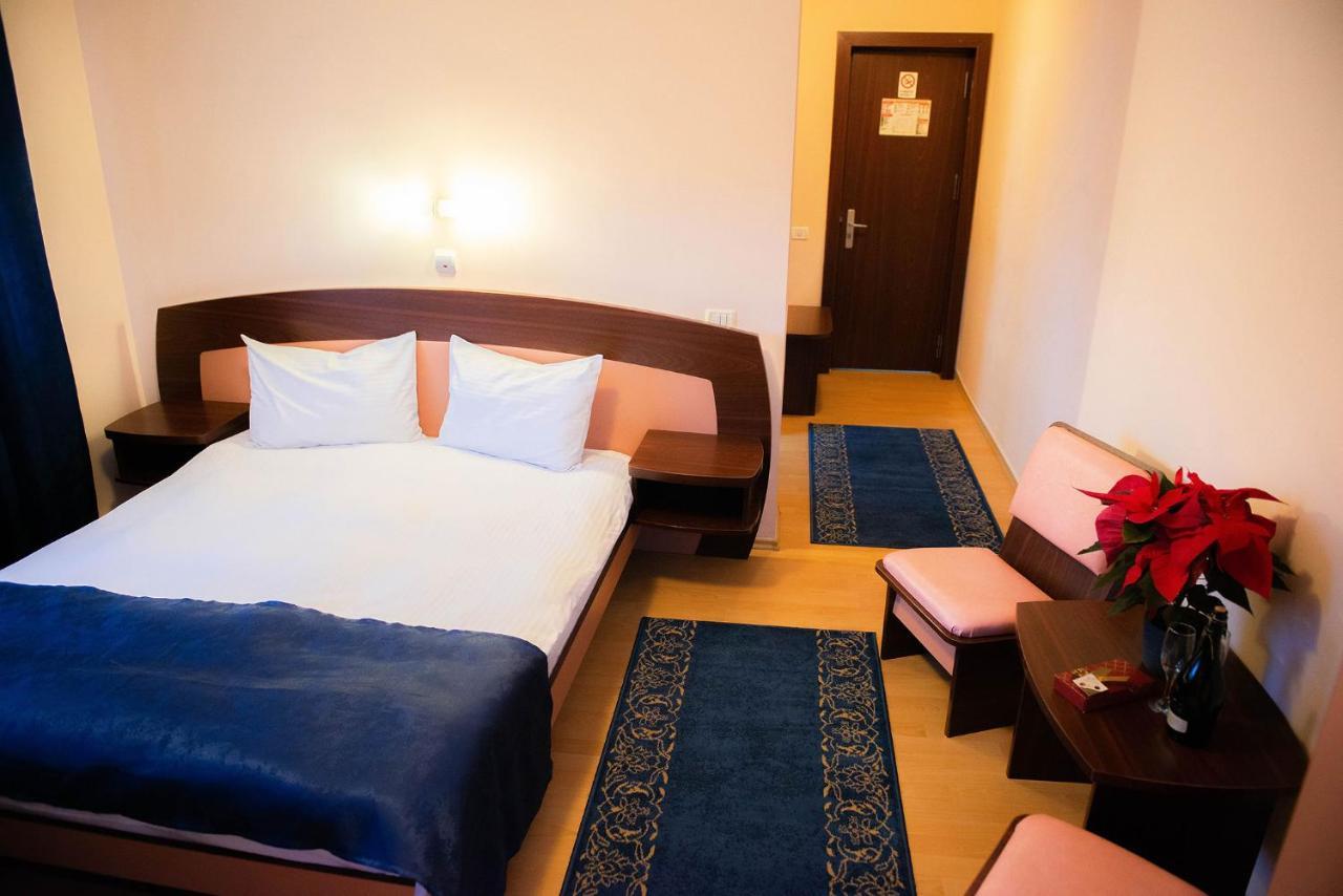 Casa Maia Hotel Busteni Bagian luar foto