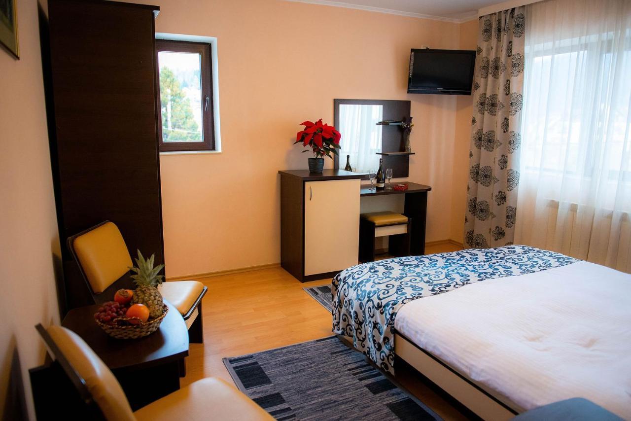 Casa Maia Hotel Busteni Bagian luar foto