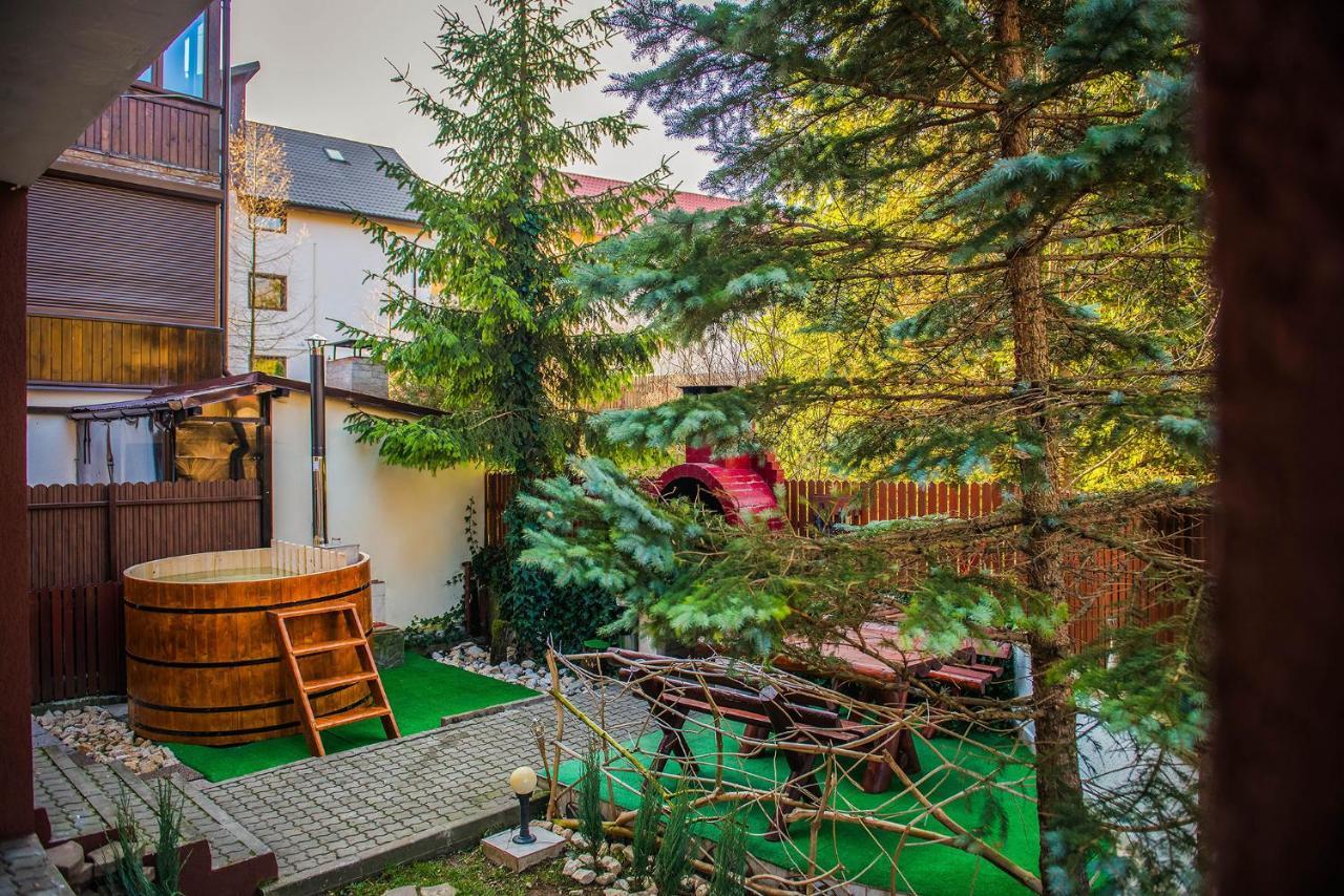 Casa Maia Hotel Busteni Bagian luar foto