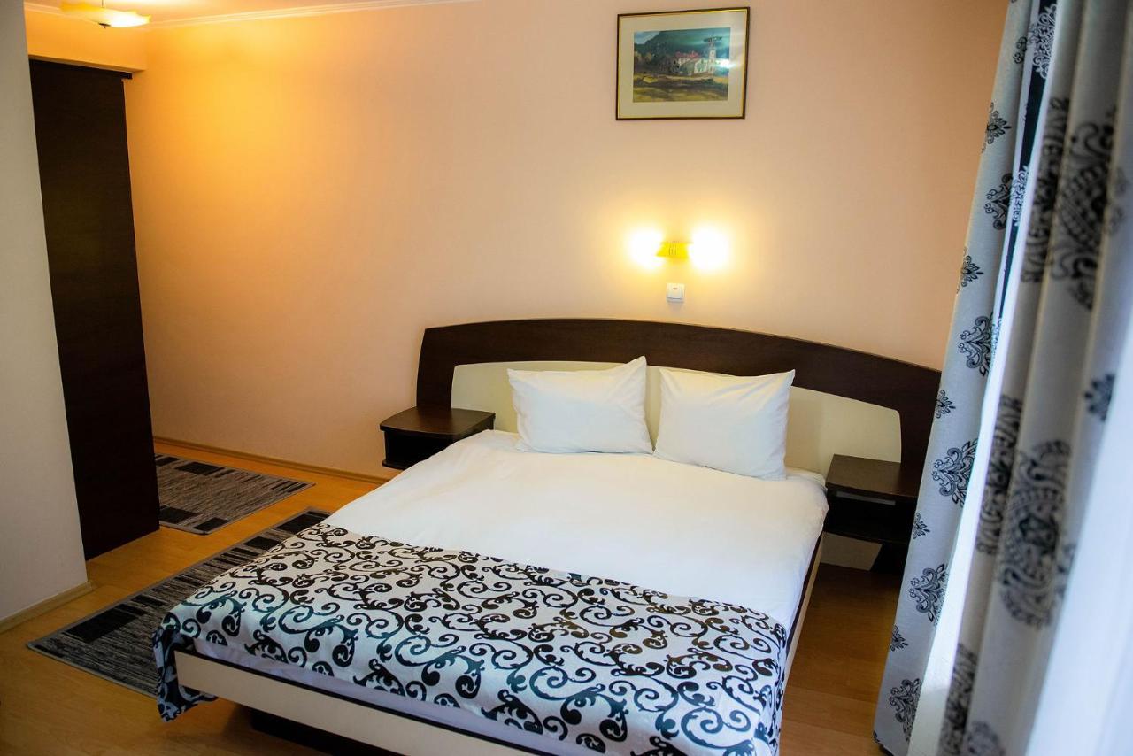 Casa Maia Hotel Busteni Bagian luar foto