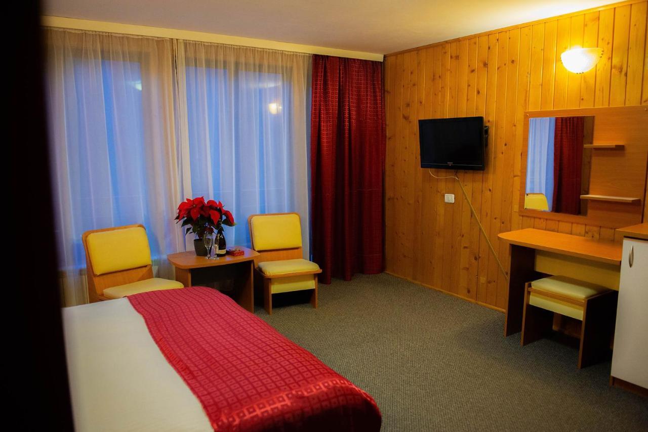 Casa Maia Hotel Busteni Bagian luar foto