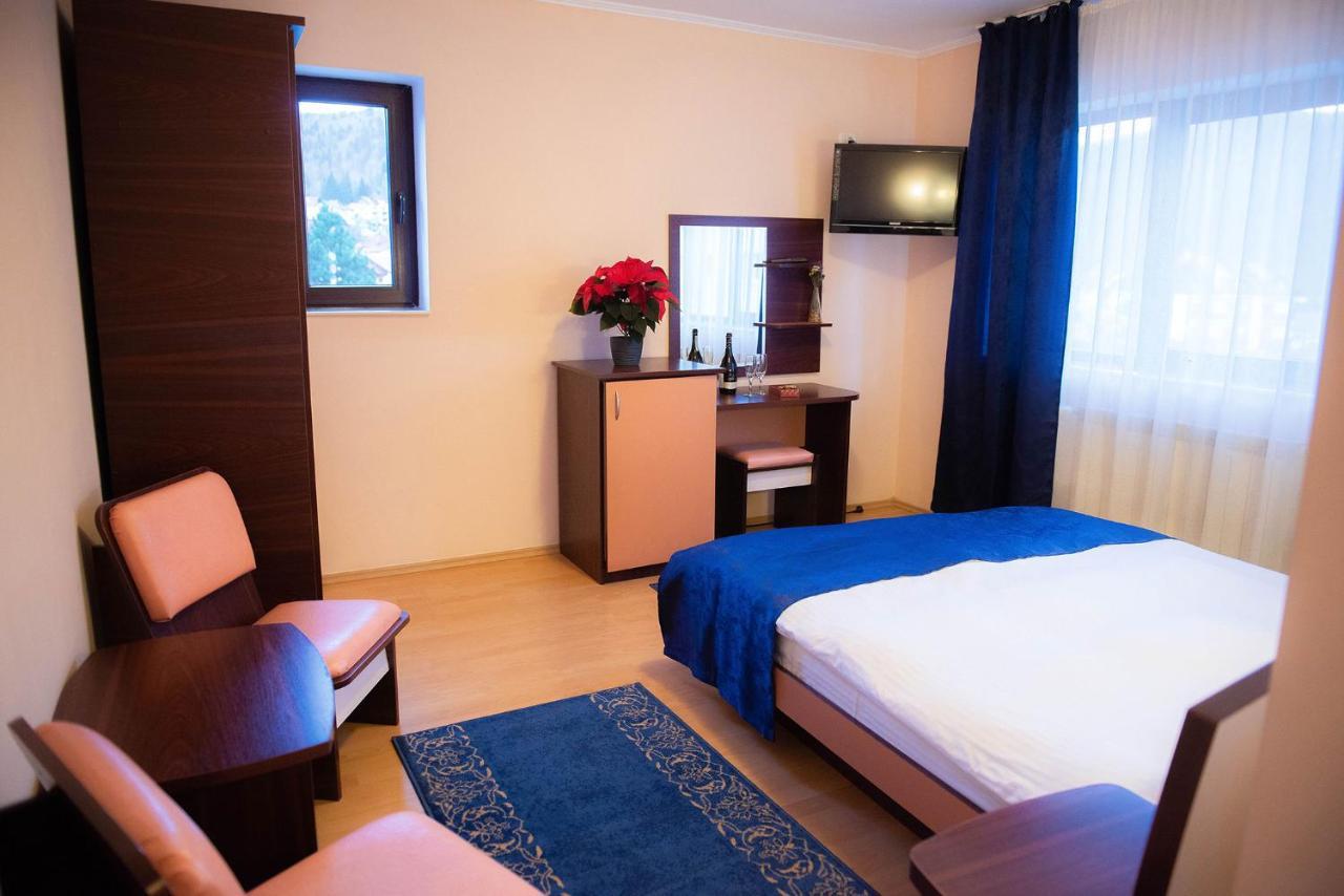 Casa Maia Hotel Busteni Bagian luar foto