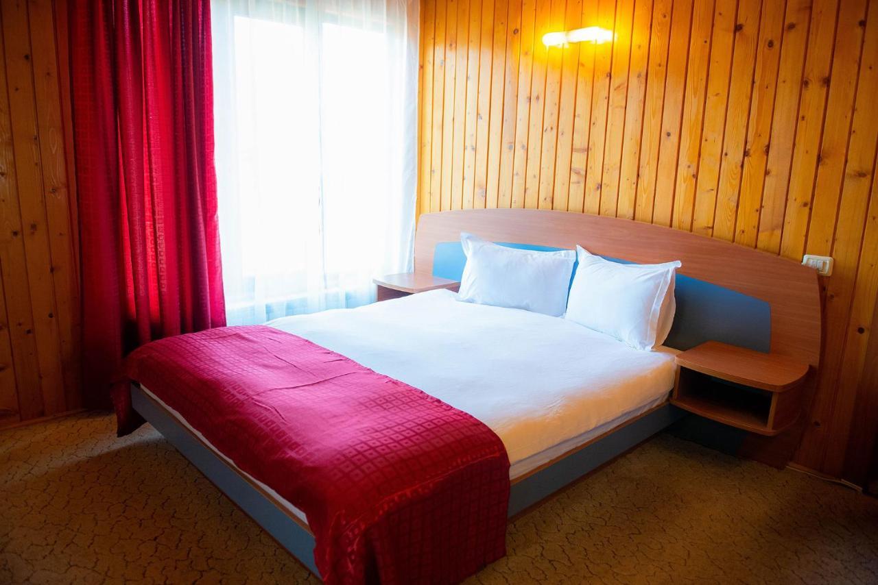 Casa Maia Hotel Busteni Bagian luar foto