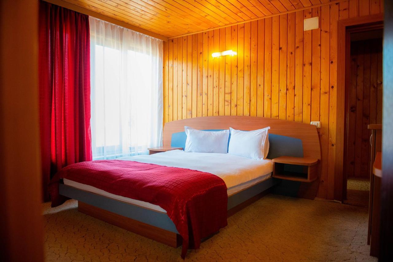 Casa Maia Hotel Busteni Bagian luar foto